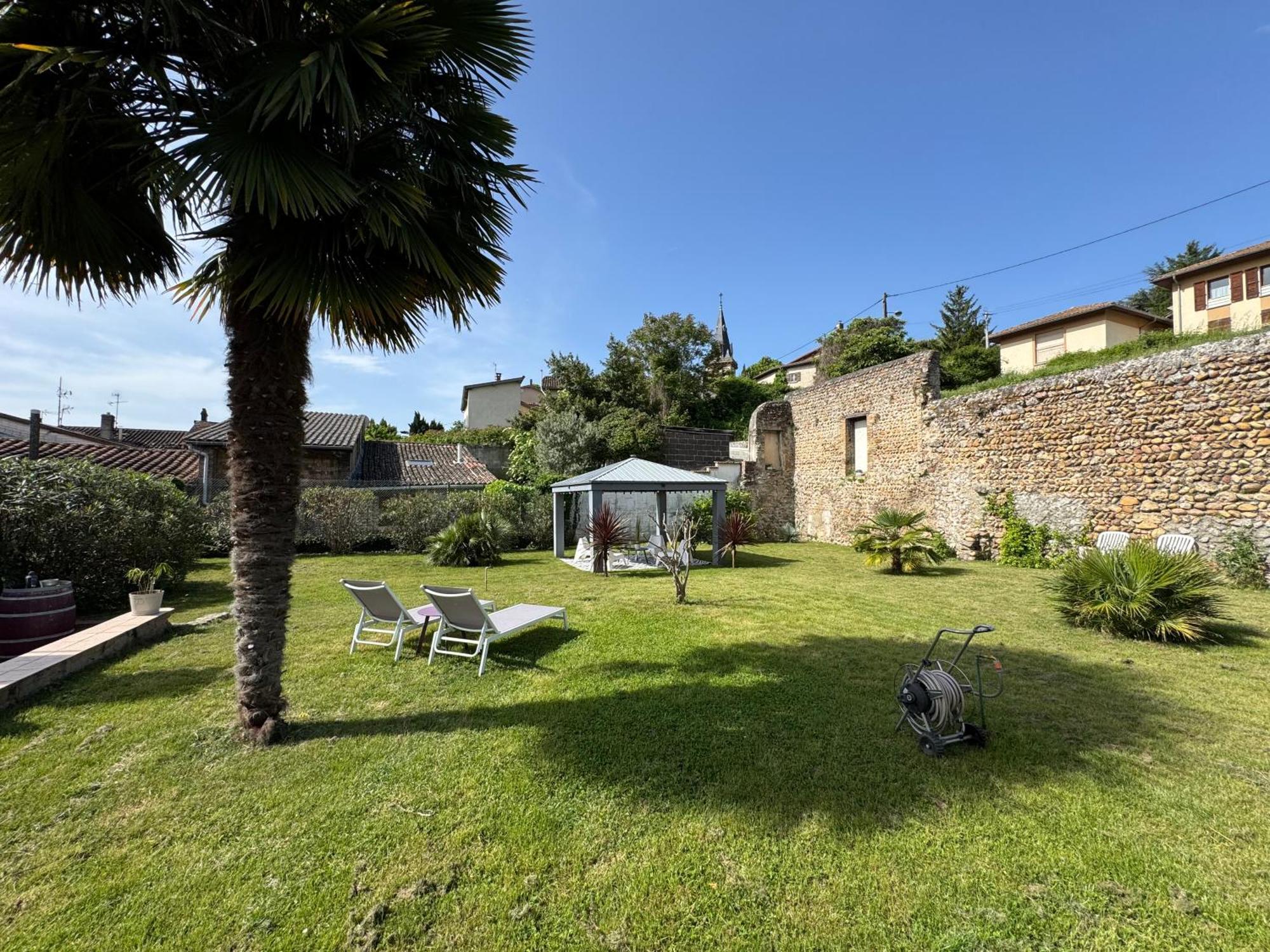 Le Charles IX Apartment Roussillon  Exterior photo